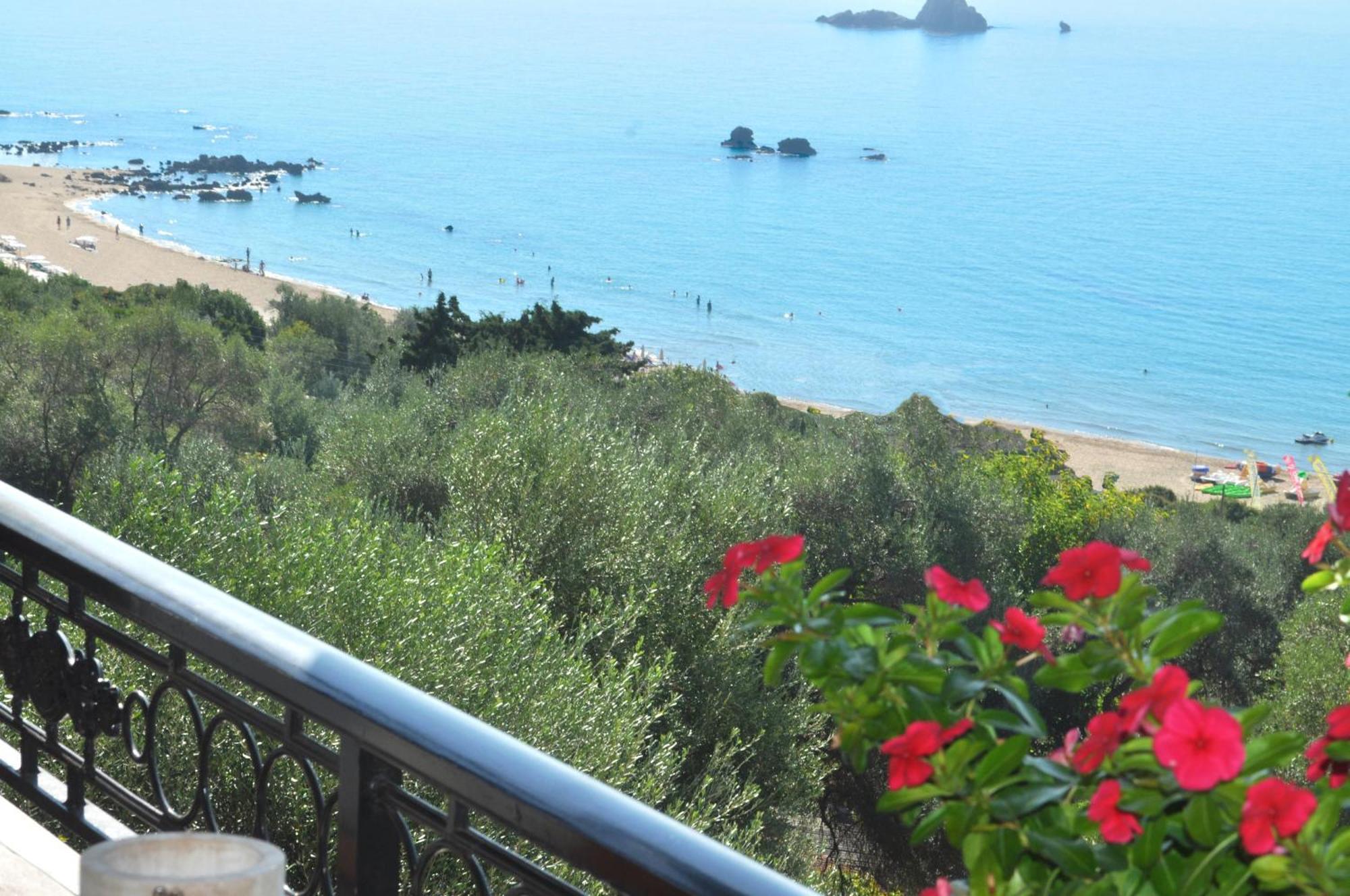 Luxury Loft Apartment With Pool - Pelekas Beach, Corfu Eksteriør billede