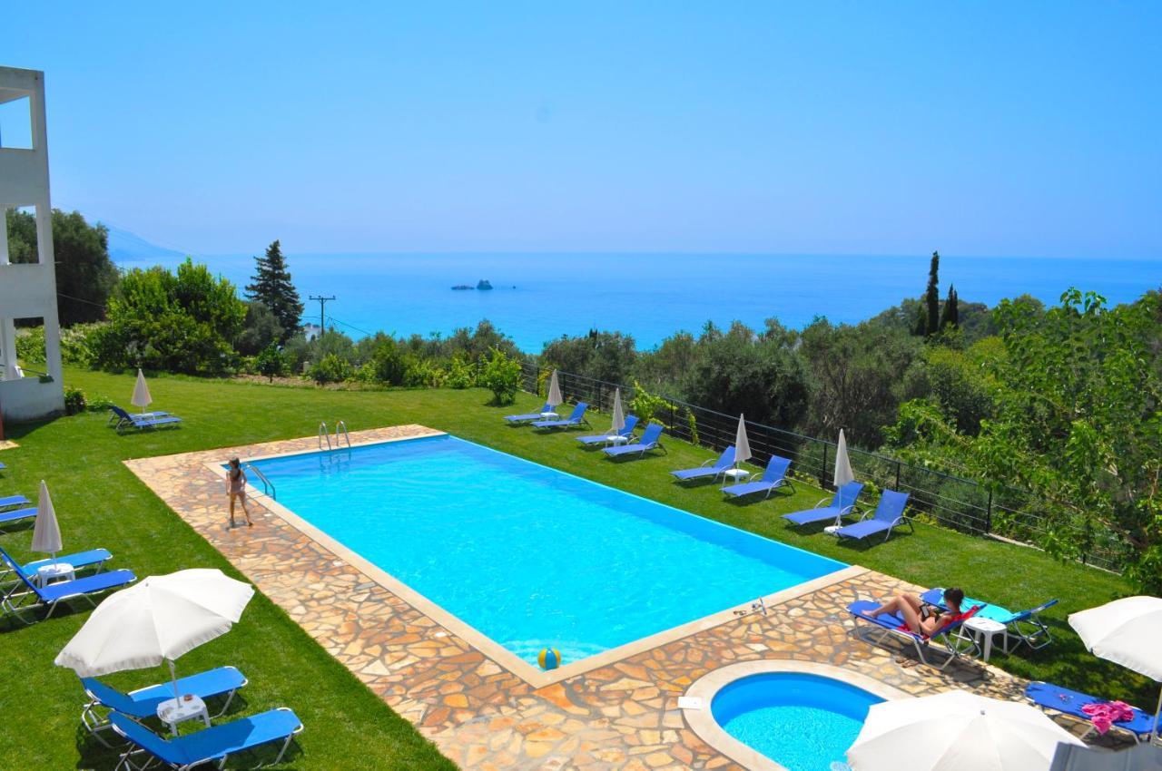 Luxury Loft Apartment With Pool - Pelekas Beach, Corfu Eksteriør billede