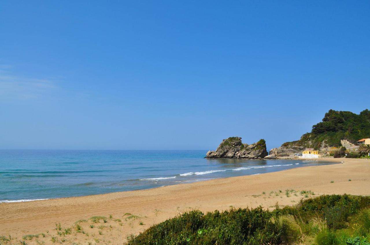 Luxury Loft Apartment With Pool - Pelekas Beach, Corfu Eksteriør billede