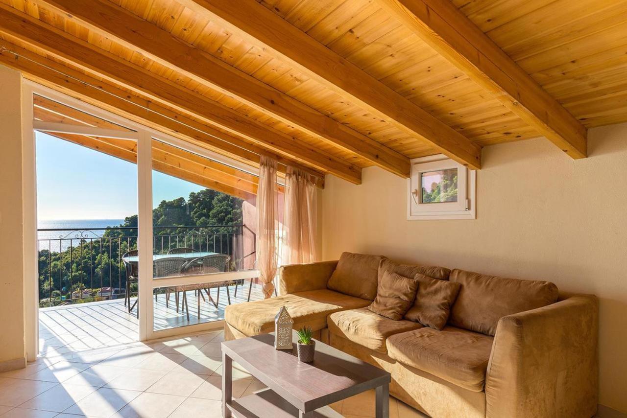 Luxury Loft Apartment With Pool - Pelekas Beach, Corfu Eksteriør billede